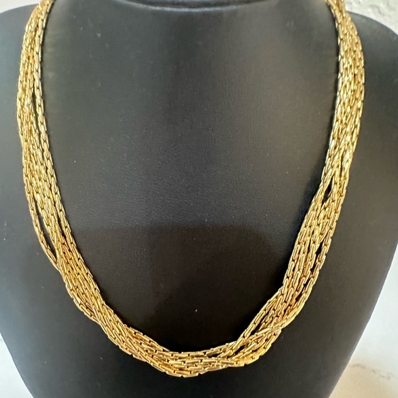 Everything - Picture 5 of 11